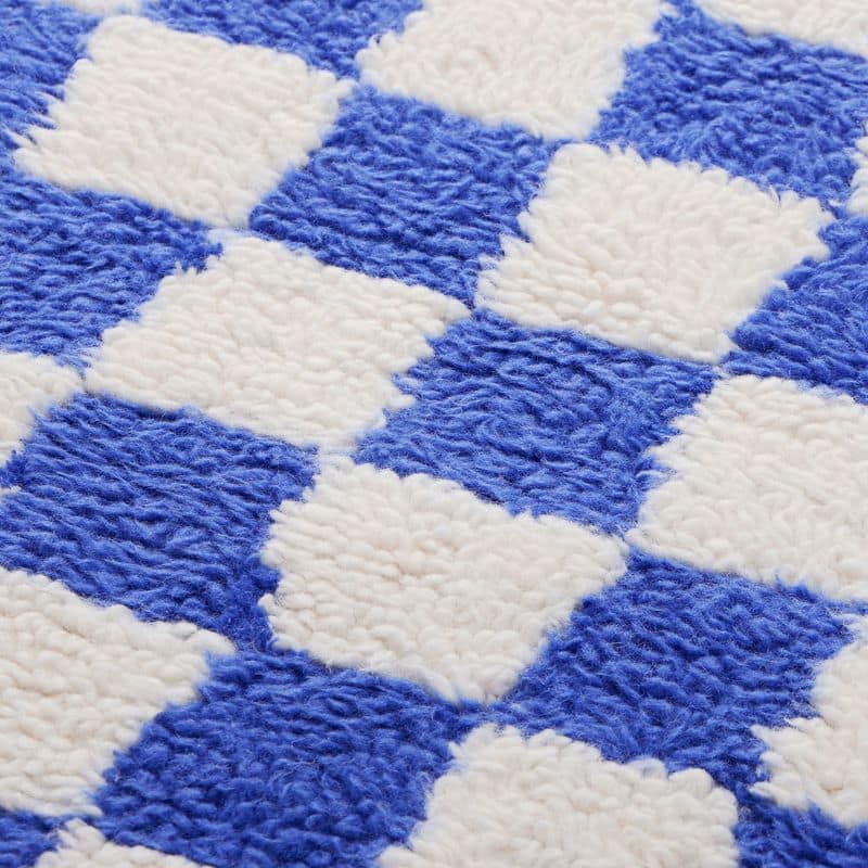 Gridgleam Solid Handmade Shag Rug