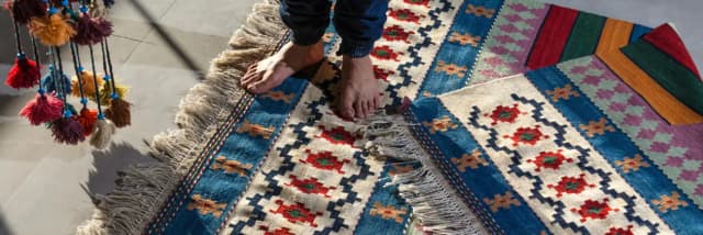 buy traditional carpets online