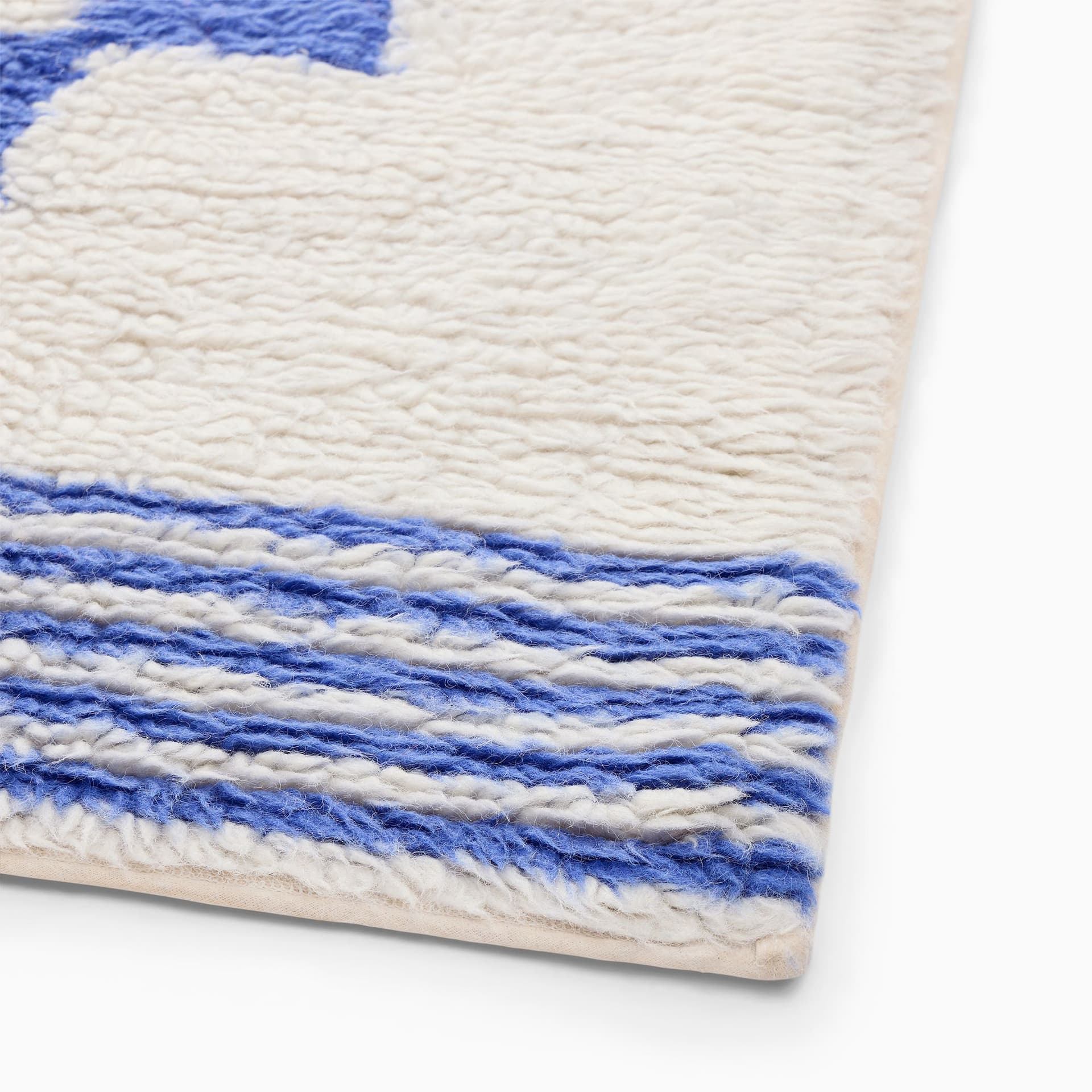 Gridgleam Solid Handmade Shag Rug