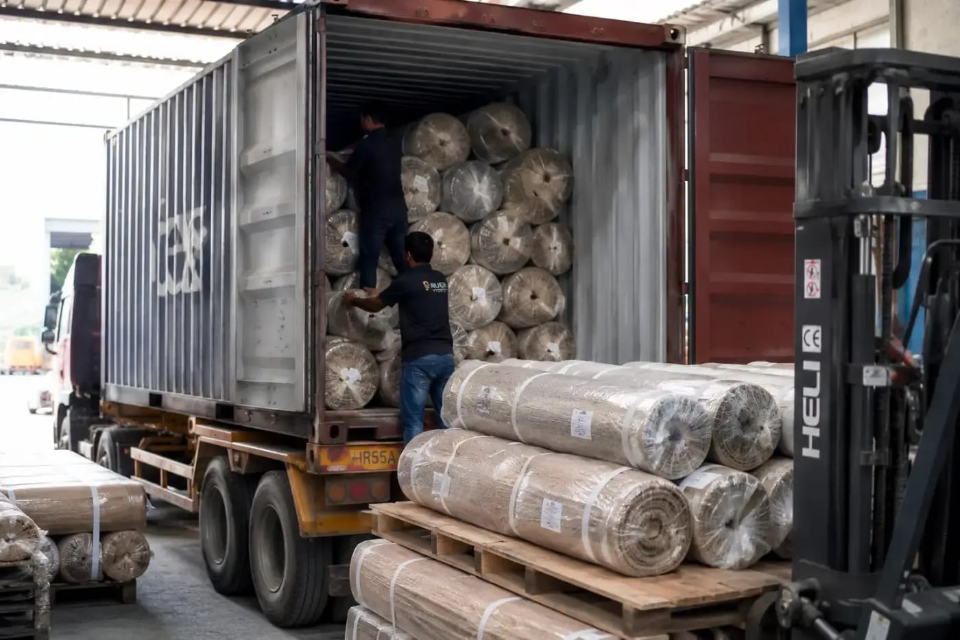How to Start a Rug Import Business: Step-by-Step Guide